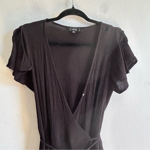 Lulu’s Black Crinkle Wrap Maxi Dress - Picture 6 of 9